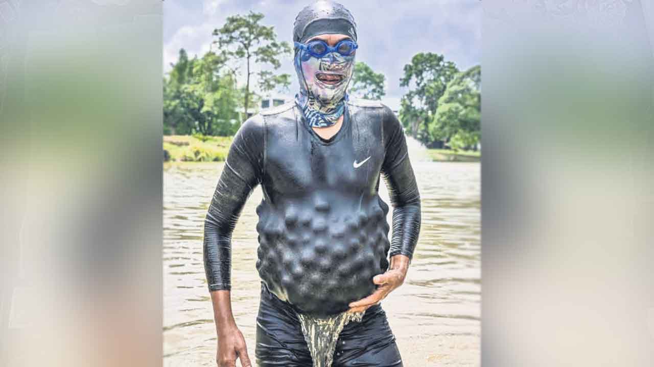 గోల్ఫ్‌ బాల్స్‌ వెతికిస్తే నెలకు లక్షన్నర జీతం.. రిటైర్‌మెంట్‌ తర్వాత అరుదైన వృత్తిని ఎంచుకున్న మలేషియన్‌