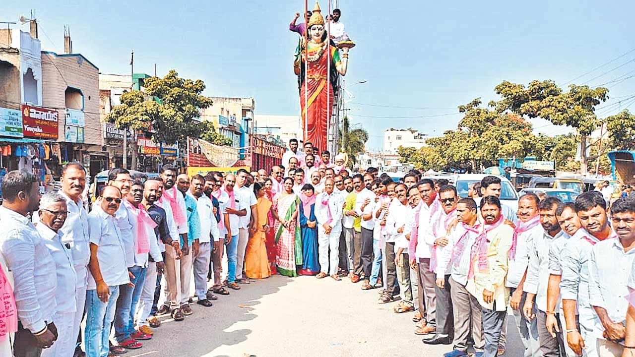 రేవంత్కు ఉద్యమ చరిత్ర తెలుసా?
