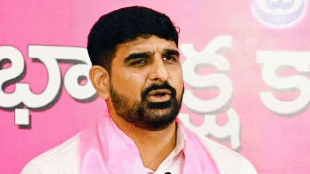 ప్రజాప్రతినిధుల కోర్టుకు కౌశిక్‌రెడ్డి హాజరు