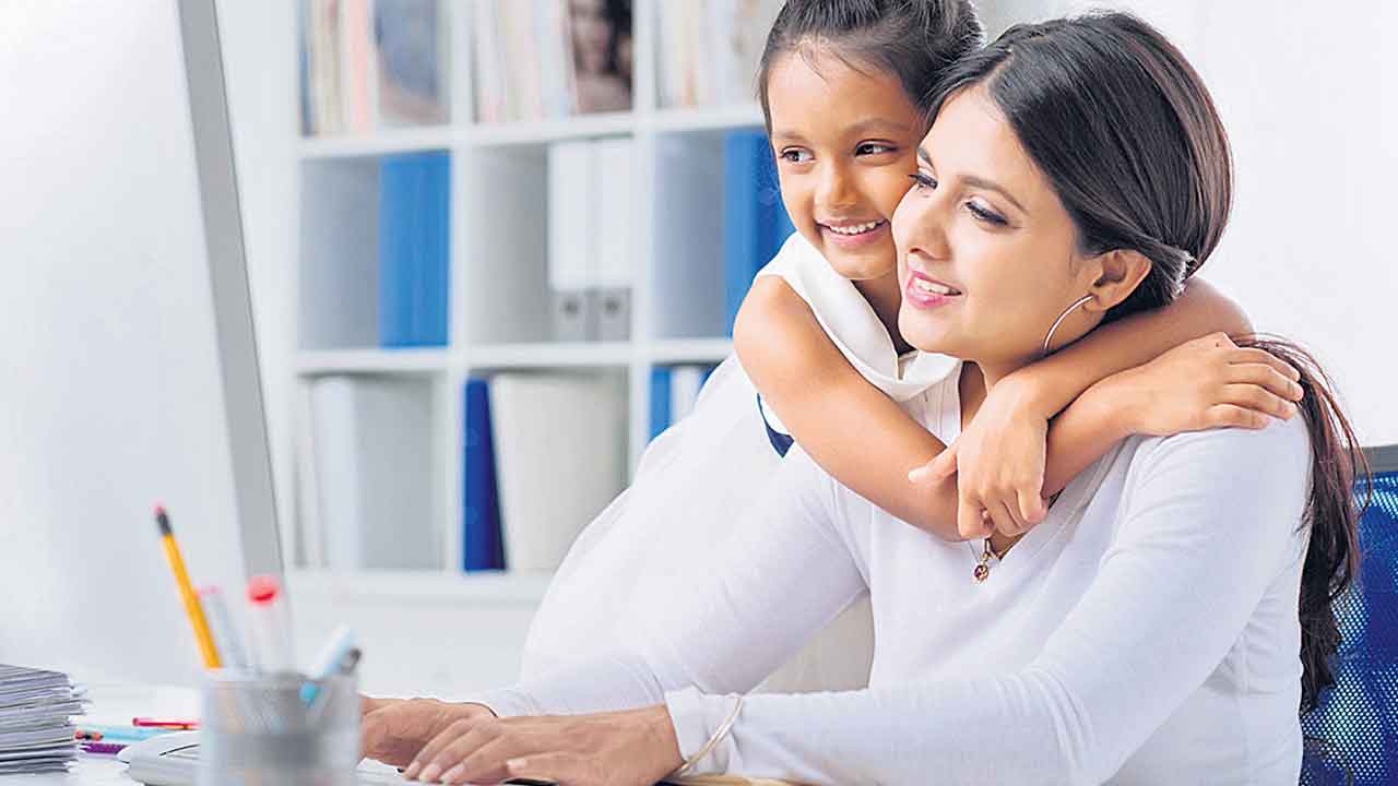 మాతృత్వం.. సంస్థలపై ప్రభావం
