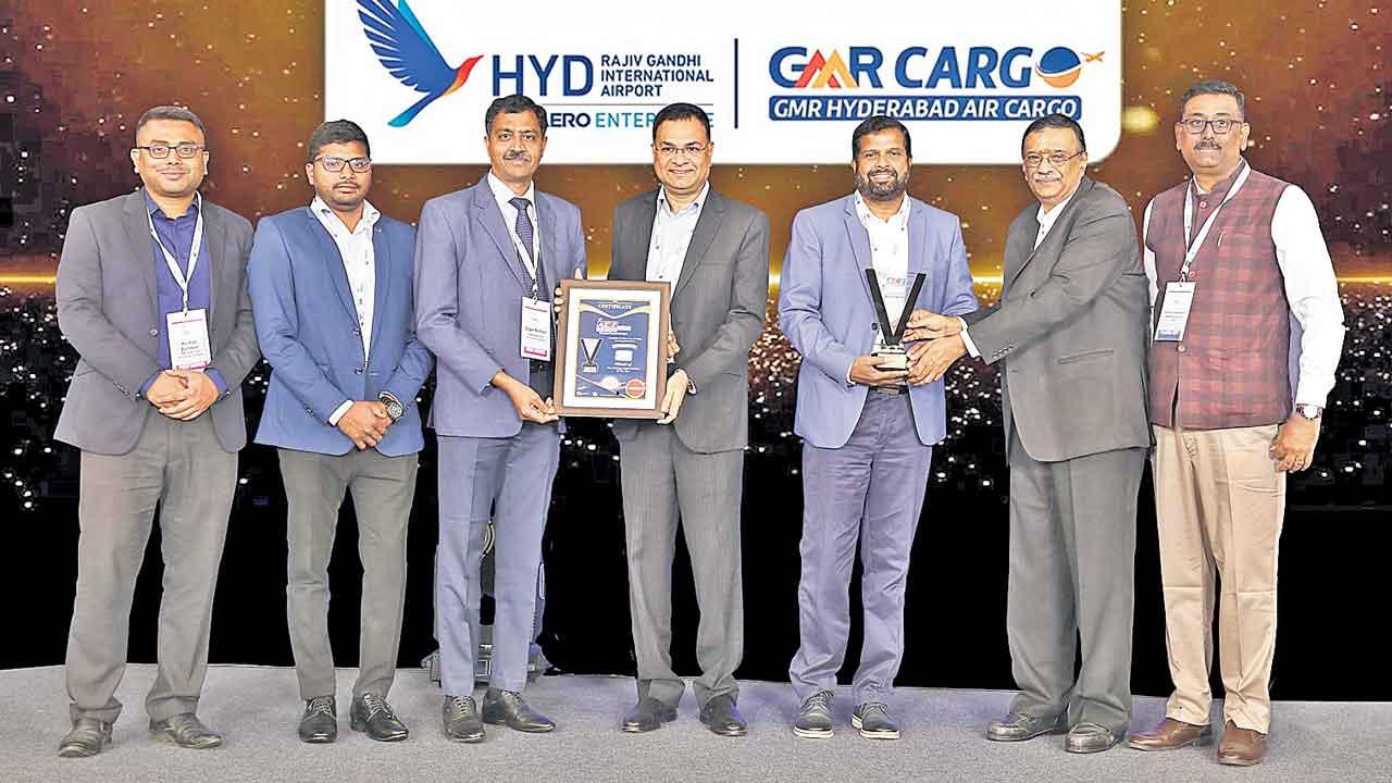 శంషాబాద్‌ ఎయిర్‌కార్గోకు గోల్డెన్‌ అవార్డు