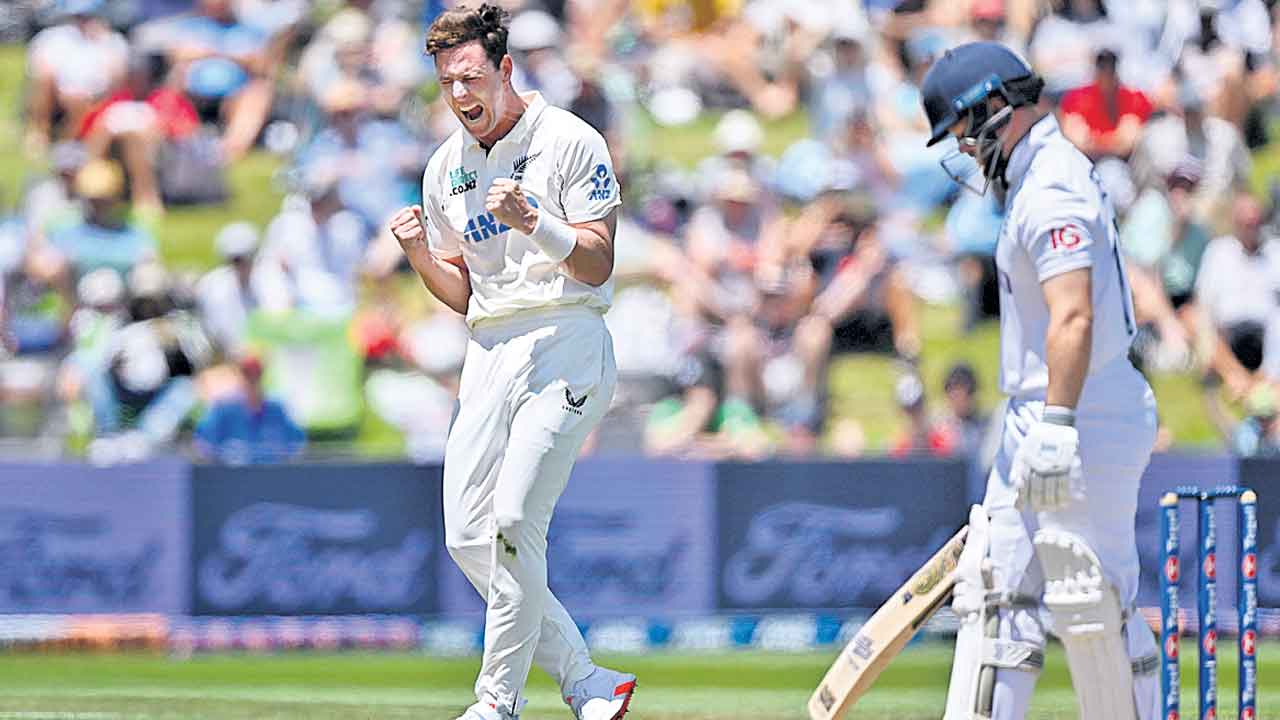 కివీస్‌కు ఆధిక్యం