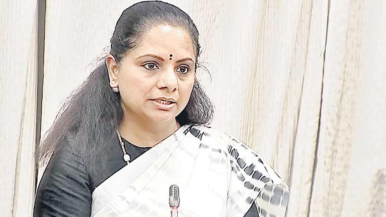 వీవోఏలకు ఇచ్చిన మాట నిలబెట్టుకోవాలి