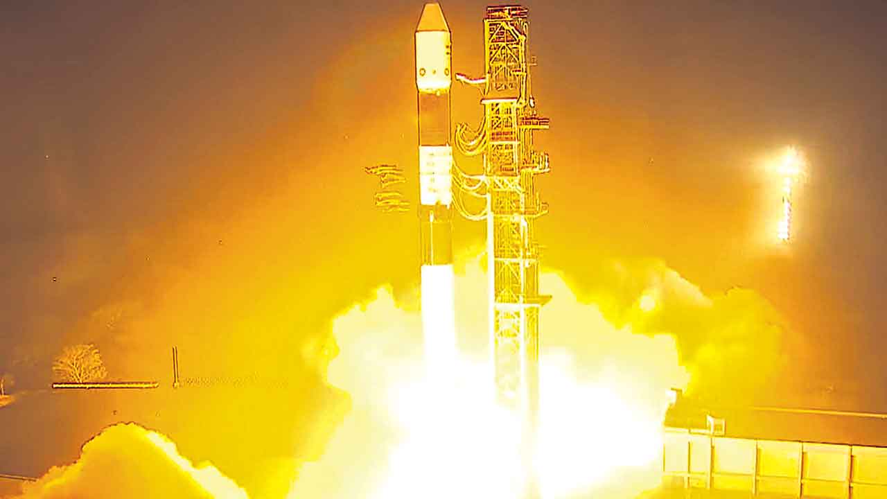 SpaDeX Mission | పీఎస్‌ఎల్వీ-సీ60 సక్సెస్‌.. నింగిలోకి స్పేడెక్స్‌ ఉపగ్రహాలు