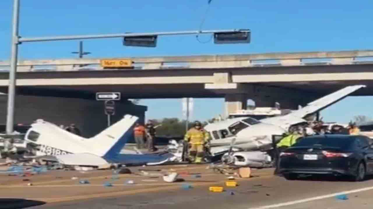 Watch: హైవేపై విమానం క్రాష్‌ ల్యాండ్‌.. తర్వాత ఏం జరిగిందంటే?