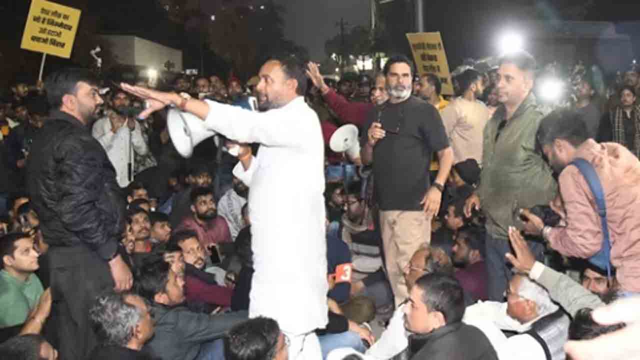 Prashant Kishor | ‘మాపై లాఠీచార్జి జరిగినప్పుడు మీరెక్కడ?’.. ప్రశాంత్‌ కిషోర్‌ను నిలదీసిన అభ్యర్థులు