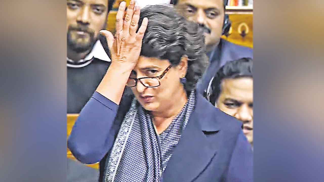 Priyanka Gandhi | తప్పులో కాలేసిన ప్రియాంక.. లోక్‌సభలో ఎంపీగా మొదటి ప్రసంగంతోనే అభాసుపాలు
