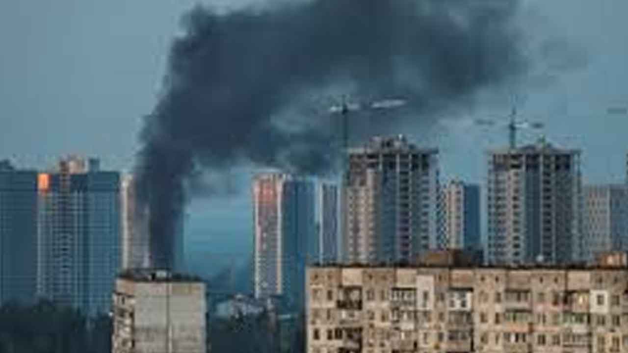ఉక్రెయిన్‌పై క్రూయిజ్‌ క్షిపణులతో రష్యా దాడి