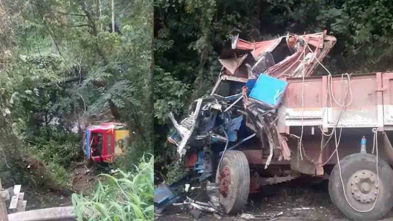 Sabarimala Pilgrims | శబరిమల భక్తులతో వెళ్తున్న బస్సును ఢీ కొట్టిన లారీ.. ఒకరు మృతి