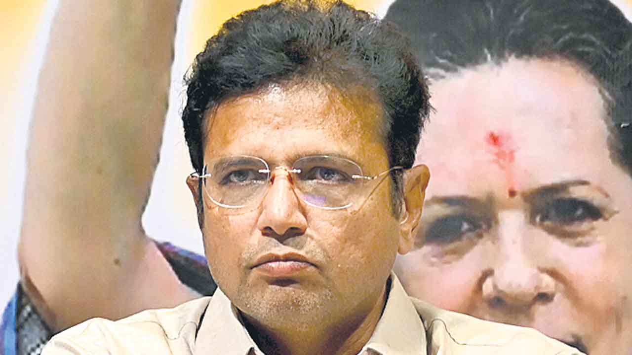 మేం కూల్చలే.. వాళ్లే కూల్చుకున్నారు.. మంత్రి శ్రీధర్‌ బాబు ప్రకటనపై మూసీ బాధితుల ఆగ్రహం