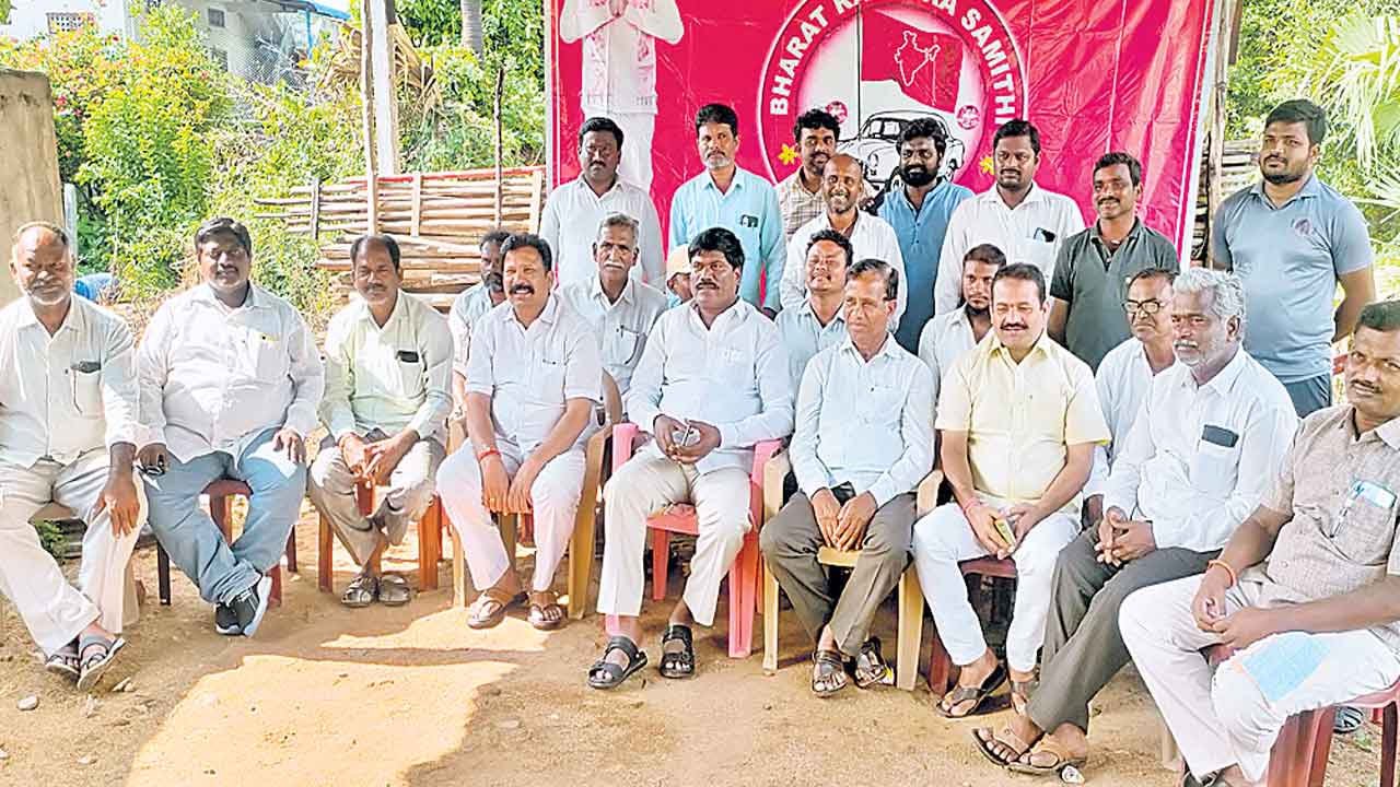 రైతులపై రేవంత్‌కు చిత్తశుద్ధి లేదు