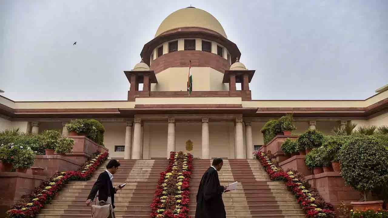 Supreme Court | పురుషులకు నెలసరి వస్తే అప్పుడు తెలుస్తుంది.. హైకోర్టుపై సుప్రీంకోర్టు తీవ్ర ఆగ్రహం