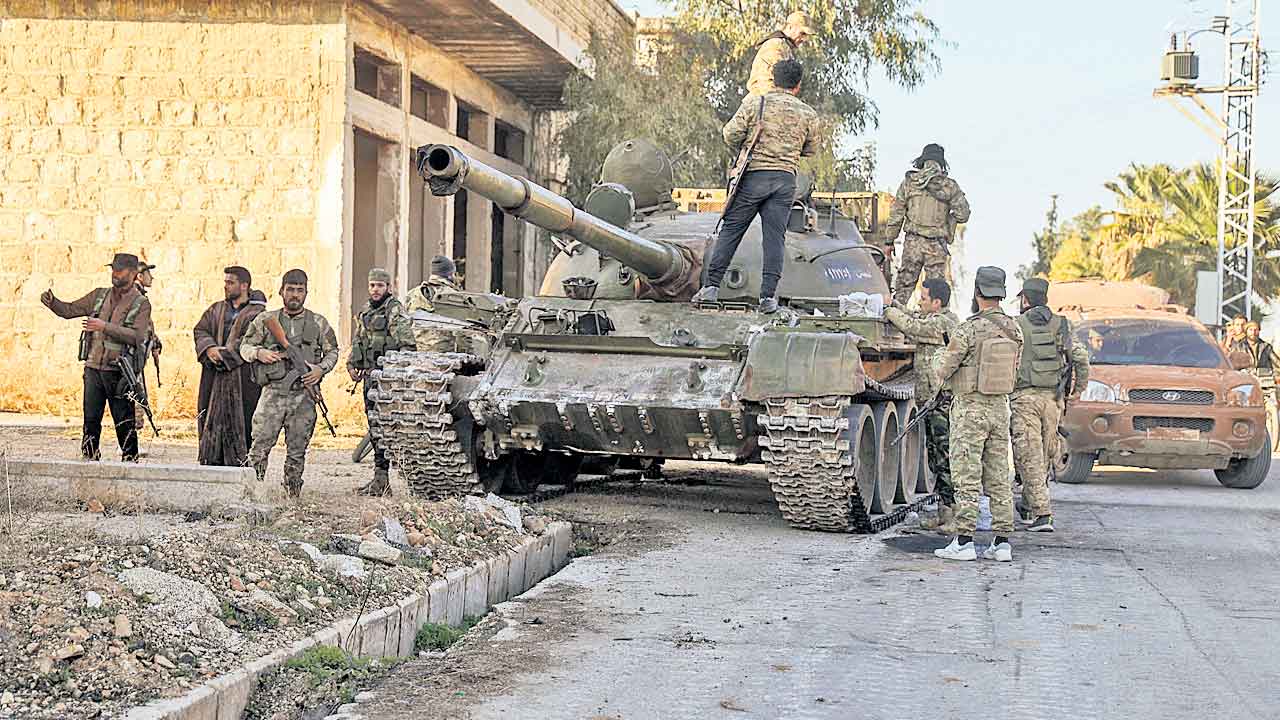 Syria | సిరియాలో మళ్లీ సంక్షోభం.. ఇస్లామిక్‌ రెబల్స్‌ భీకర దాడులు