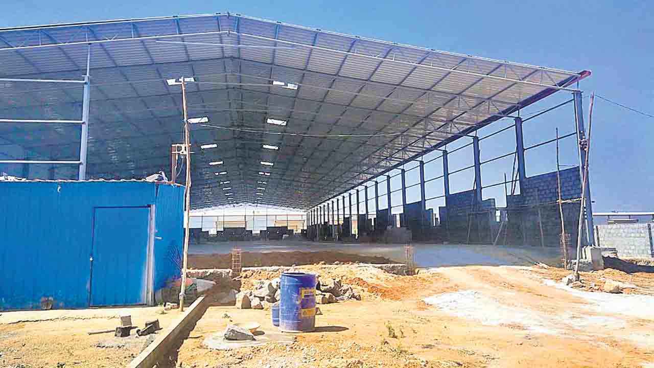 Devaryamjal | కబ్జాదారులకు కోట్లలో అద్దెలు.. దేవాదాయ భూముల పరిరక్షణలో ప్రభుత్వ నిర్లక్ష్యం