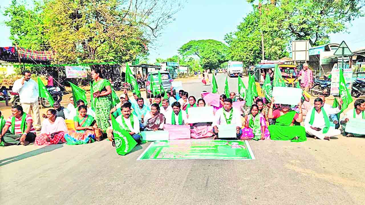 సీఆర్‌టీలుగా ఆదివాసులనే నియమించాలి
