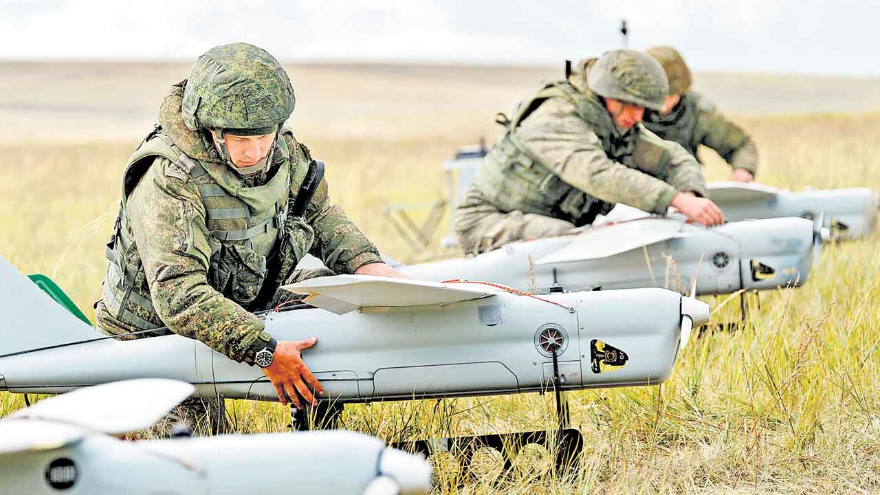 Ukraine | రష్యాను వణికించిన ఉక్రెయిన్‌ డ్రోన్లు