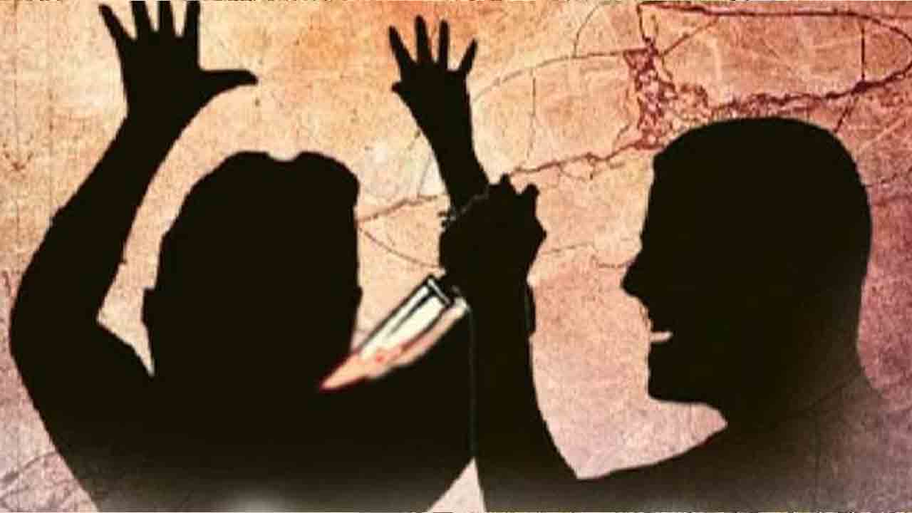 ప్రేమకు అడ్డొస్తున్నాడని..బాలిక ప్రియుడిపై ప్రేమోన్మాది దాడి