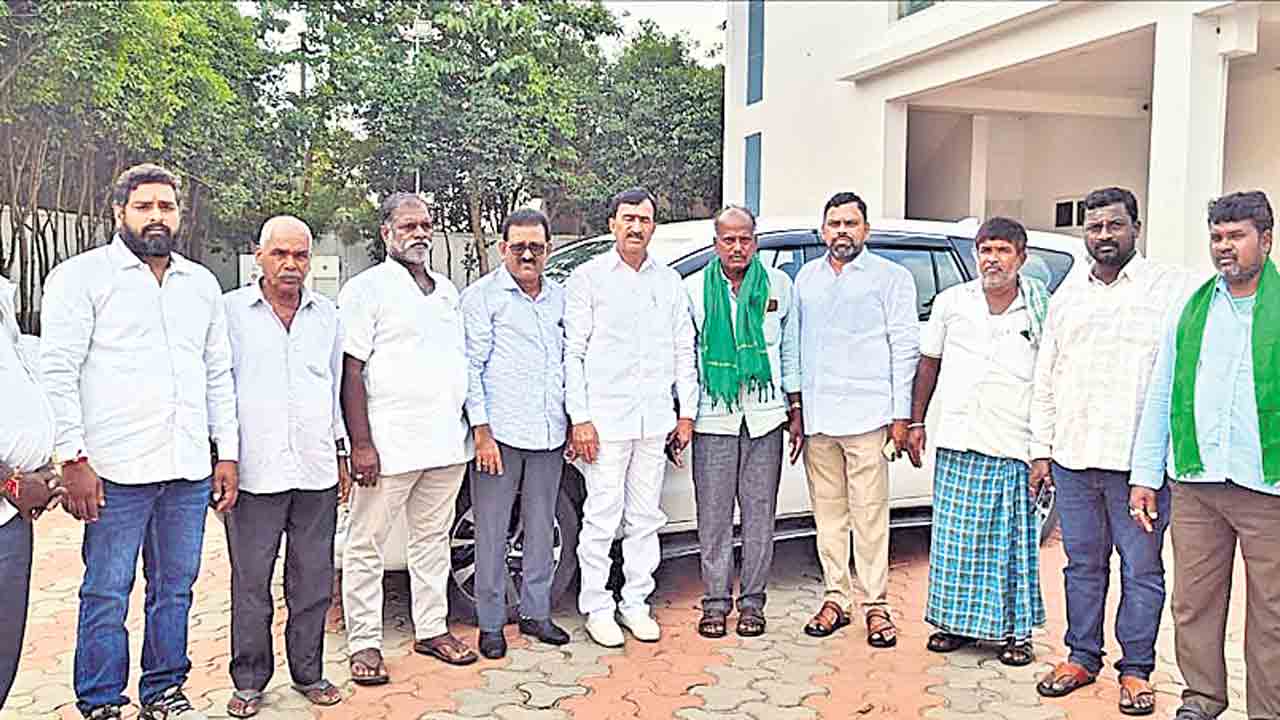 మార్కెట్‌ ధర నిర్ణయించి పరిహారం చెల్లించాలి