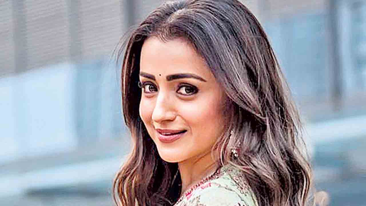 సింగపూర్‌లో కథ మొదలు..