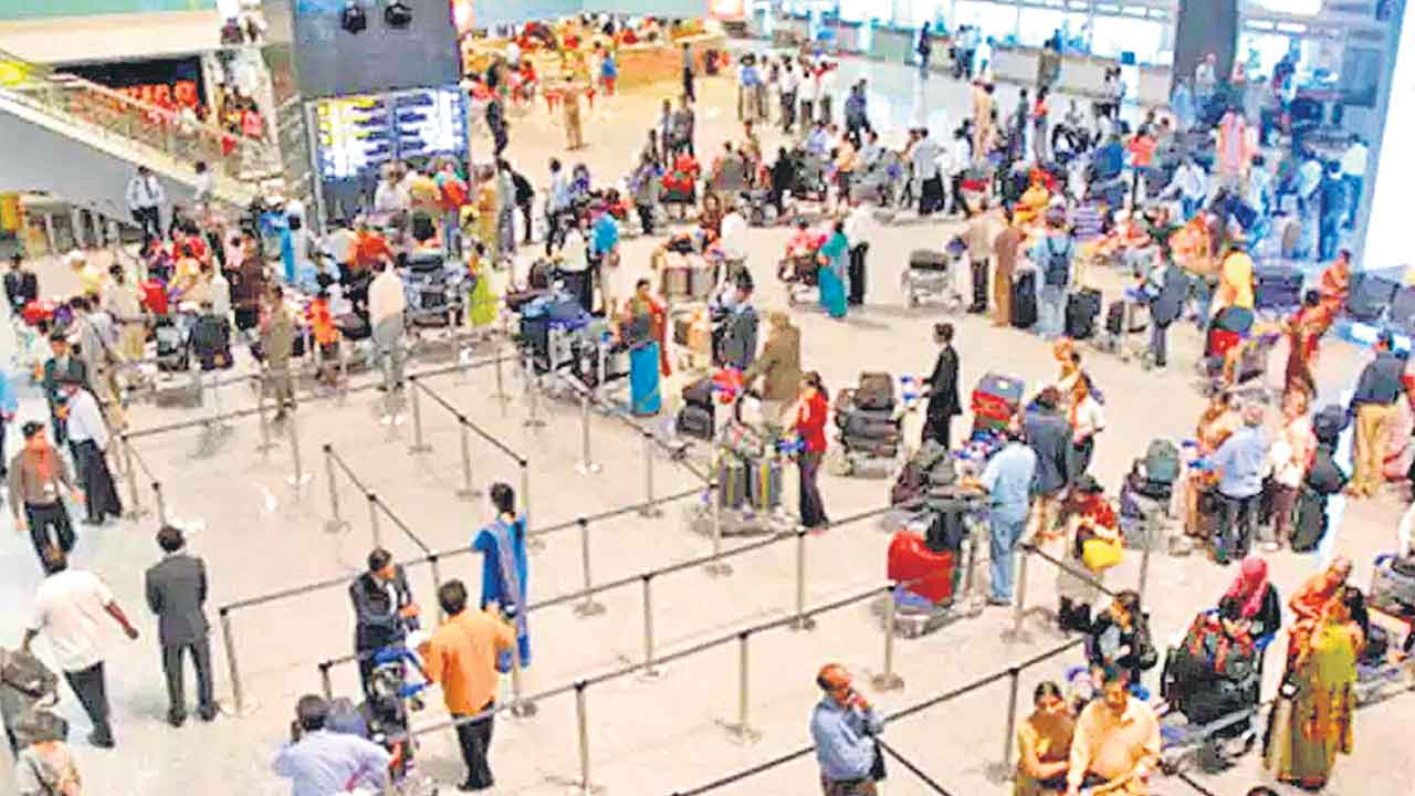 17 కోట్లకు విమాన ప్రయాణికులు!