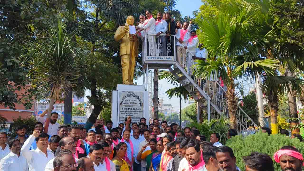 BRS | సీఎం రేవంత్‌కు జ్ఞానోదయం కల్పించాలి.. అంబేద్కర్‌ విగ్రహాలకు బీఆర్‌ఎస్‌ వినతి పత్రాలు.. ఫొటోలు
