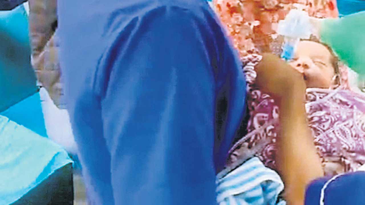 ఆ ఆస్పత్రిలో నర్సులే డాక్టర్లు