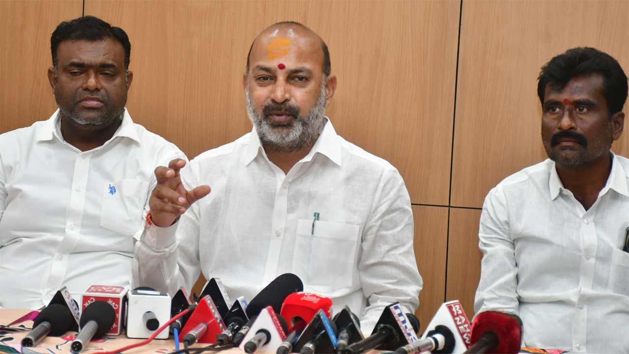 Bandi Sajay | సంక్రాంతి తర్వాత మహోద్యమమే.. కాంగ్రెస్‌ ప్రభుత్వానికి కేంద్రమంత్రి బండి సంజయ్‌ అల్టిమేటం