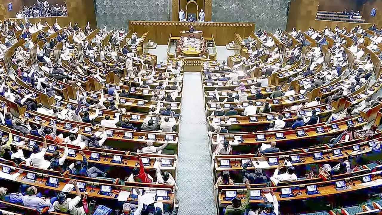 పార్టీ ఎంపీల గైర్హాజరీపై బీజేపీ అధిష్టానం సీరియస్‌