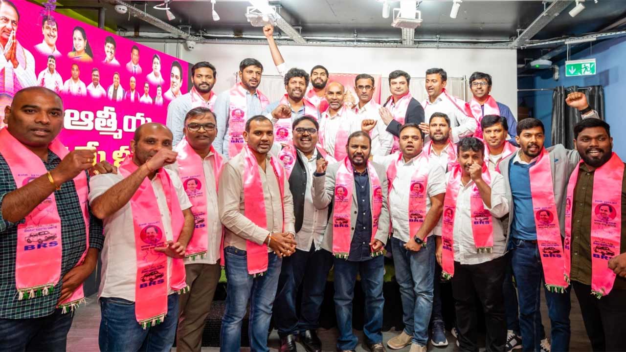 London | బీఆర్‌ఎస్‌ పార్టీలో చేరిన పలువురు లండన్‌ ఎన్నారైలు