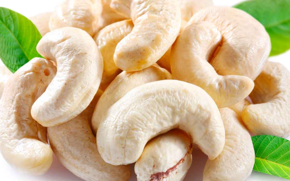 Cashews | రోజూ జీడిప‌ప్పును నానబెట్టి తినండి.. ఏం జ‌రుగుతుందో తెలిస్తే మీరు కూడా వాటిని తింటారు..!