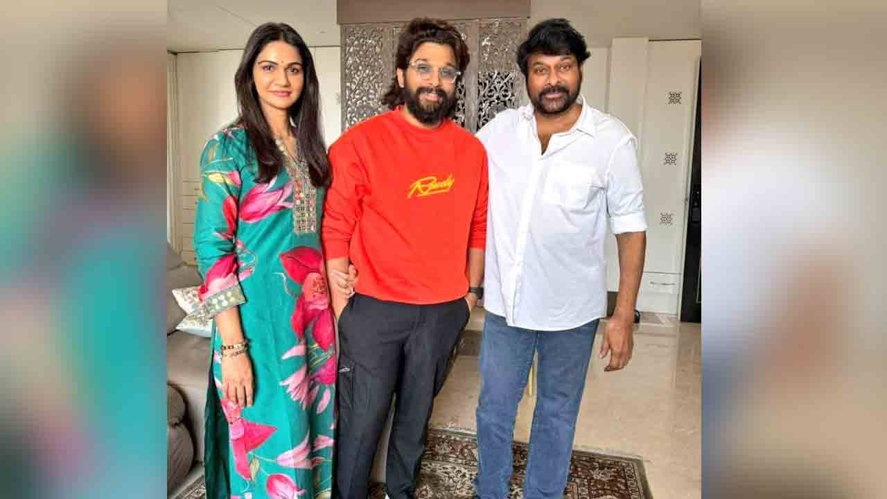 Allu Arjun | మెగాస్టార్ చిరంజీవితో ఐకాన్ స్టార్ అల్లు అర్జున్.. ఫొటో వైర‌ల్