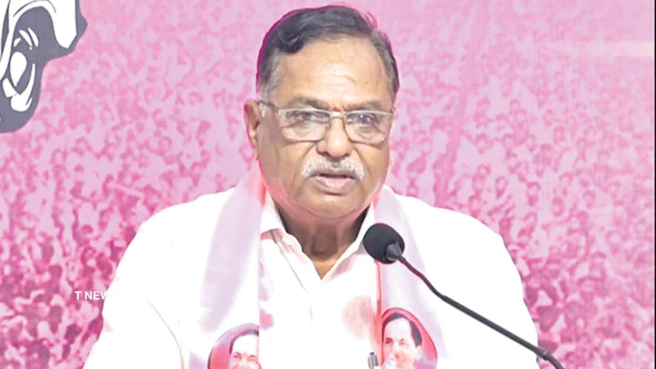 సంతోషంగా లేనప్పుడు సంబురాలెందుకు?