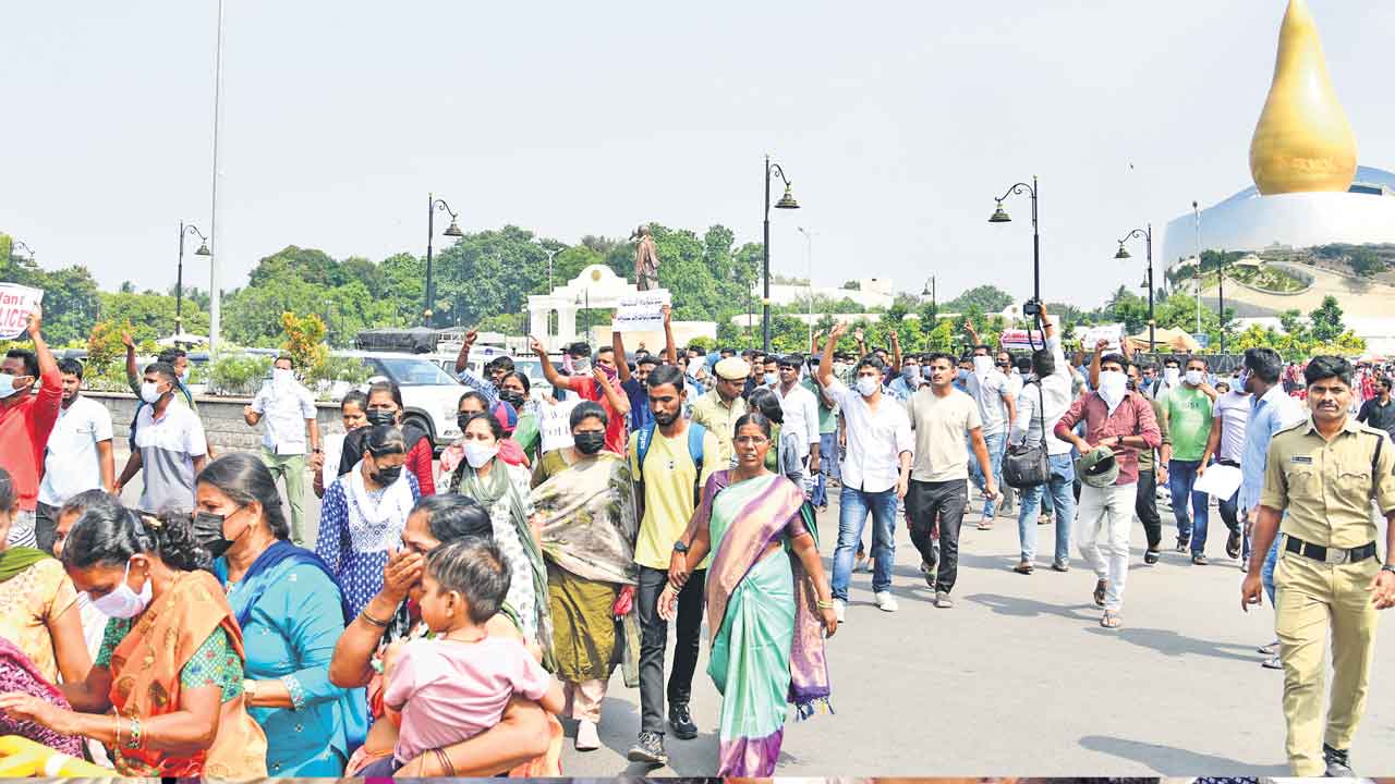 Telangana | ధర్నాలకు కేరాఫ్‌ తెలంగాణ.. ఆందోళన బాటలో సబ్బండవర్గాలు