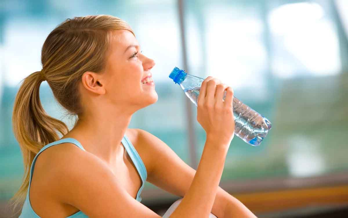 Water During Meals | భోజ‌నం చేసేట‌ప్పుడు నీళ్ల‌ను తాగాలా.. వ‌ద్దా.. వైద్య నిపుణులు ఏమంటున్నారు..?