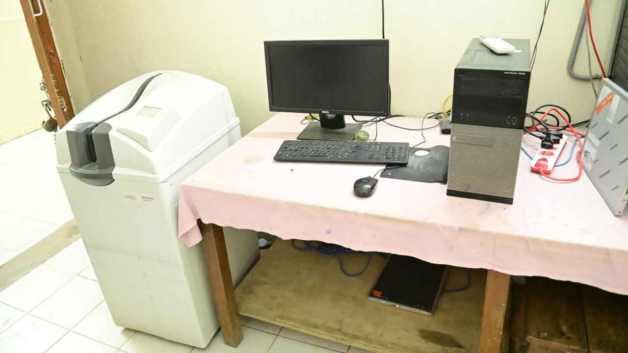 నేను రాను బిడ్డో.. సర్కారు దవాఖానకు