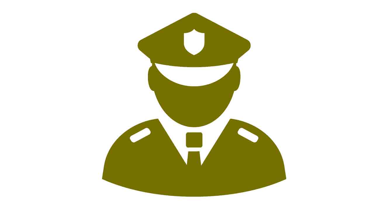 ఎక్సైజ్‌ లక్ష్యం ఫామ్‌ హౌస్‌లే