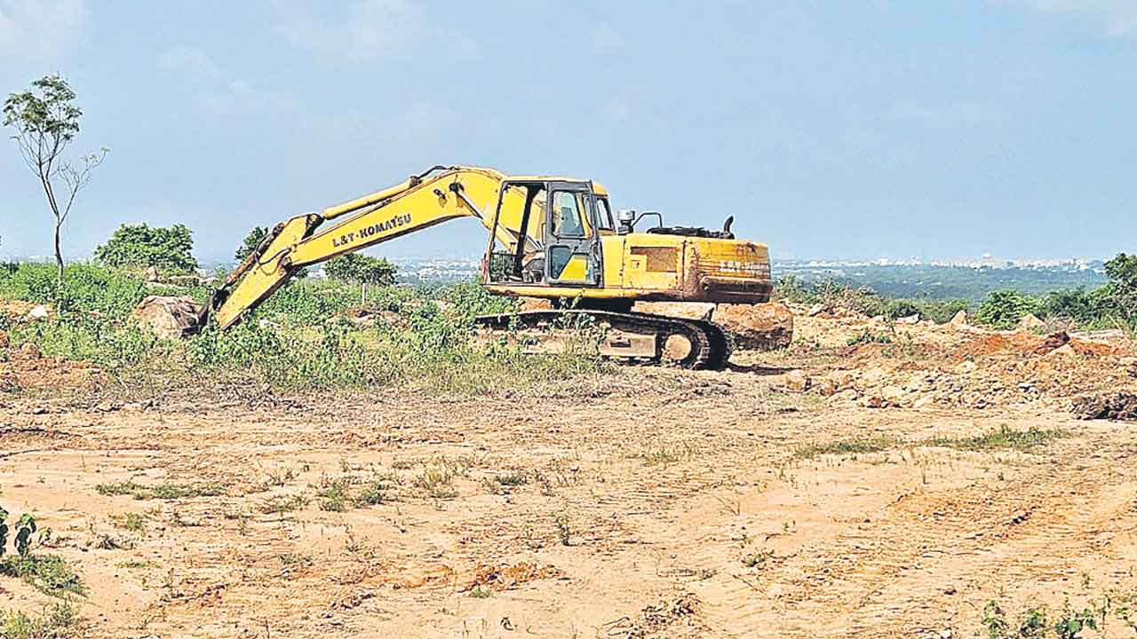 Telangana | 22ఏ భూముల్లో 420 దందా.. కోట్ల విలువైన భూములపై మంత్రి కన్ను!