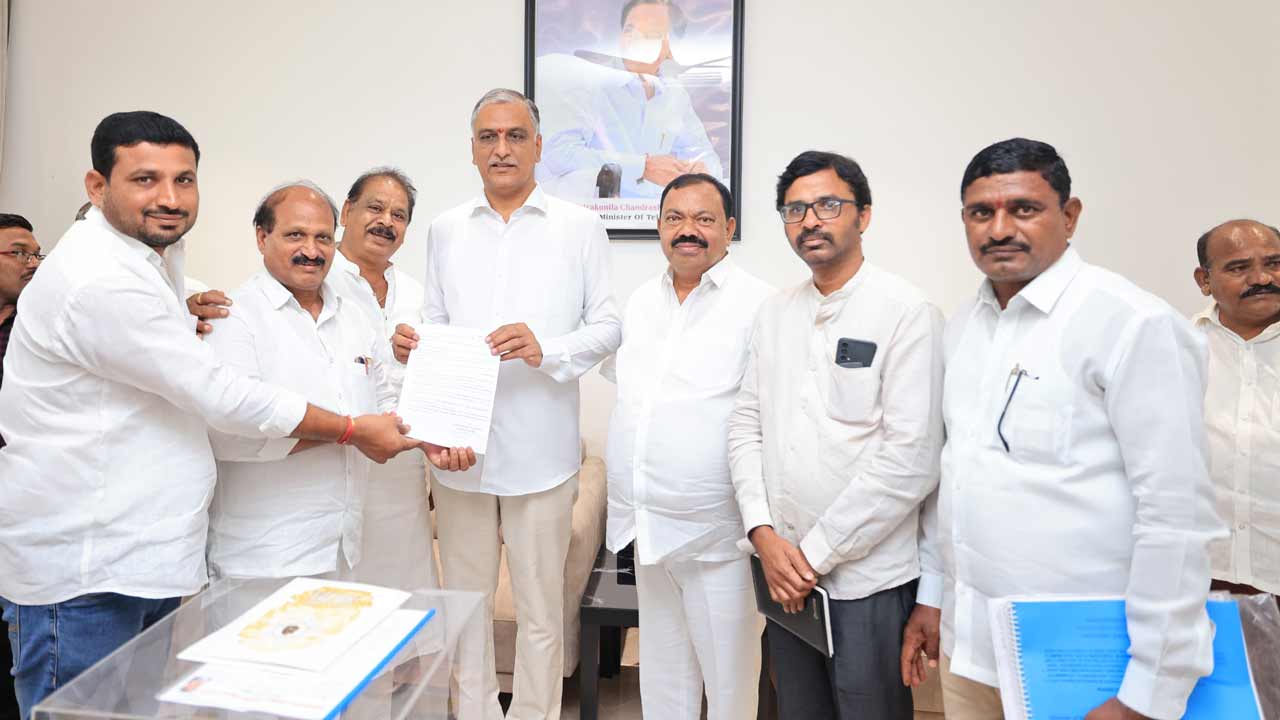 ట్రిపుల్‌ ఆర్‌ బాధితుల పక్షాన పోరాటం