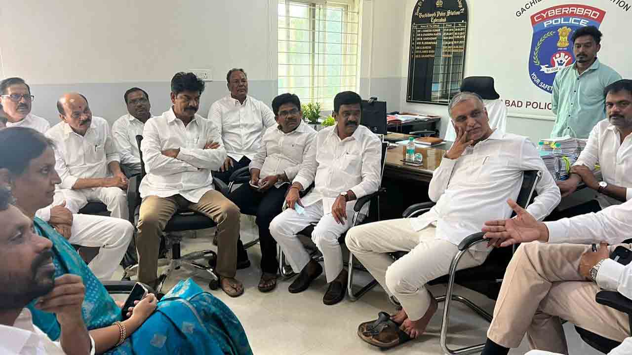 Harish Rao | మూడు గంట‌లుగా గ‌చ్చిబౌలి పోలీసు స్టేష‌న్‌లోనే హ‌రీశ్‌రావు..