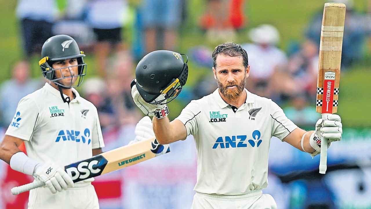 విలియమ్సన్‌ సెంచరీ