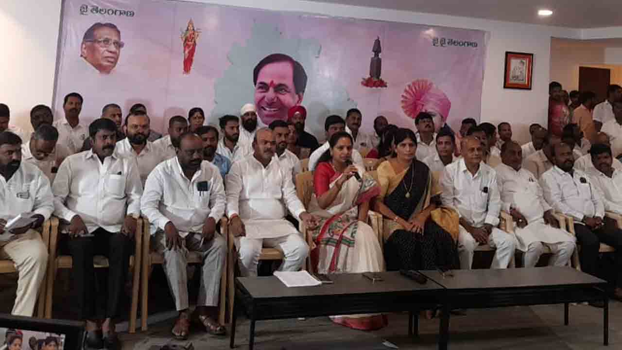 MLC Kavitha | బీసీ రిజర్వేషన్లపై స్పష్టత ఇచ్చాకే స్థానిక సంస్థల ఎన్నికలు నిర్వహించాలి.. ఎమ్మెల్సీ కవిత డిమాండ్‌