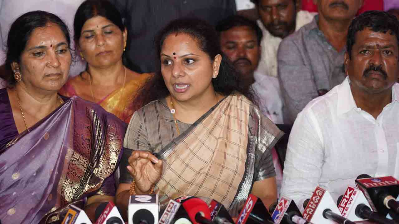 MLC Kavitha | మహిళలను నమ్మించి మోసం చేసిన రేవంత్ రెడ్డి సర్కార్.. ఎమ్మెల్సీ క‌విత ధ్వ‌జం