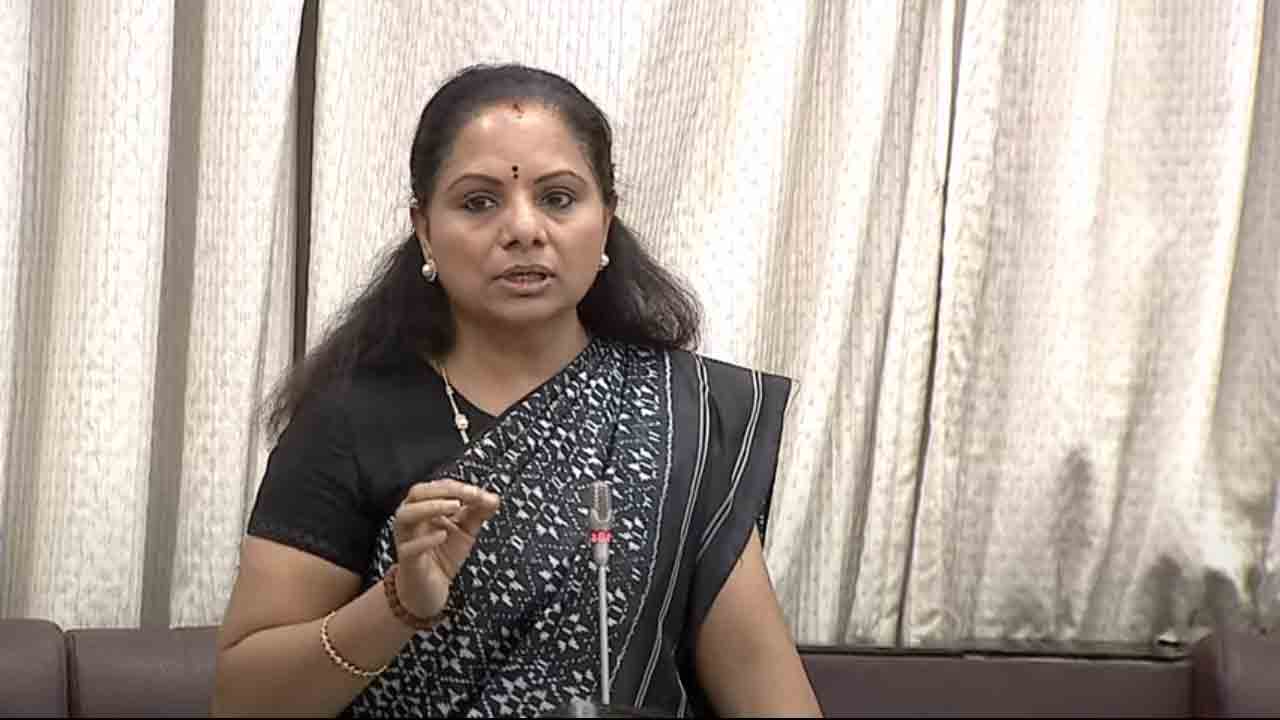 MLC Kavitha | మూసీలో కూల‌గొట్టిన ఇళ్ల‌కు ఈఎంఐలు ఉంటే ప్ర‌భుత్వం చెల్లిస్తుందా..? : ఎమ్మెల్సీ క‌విత‌