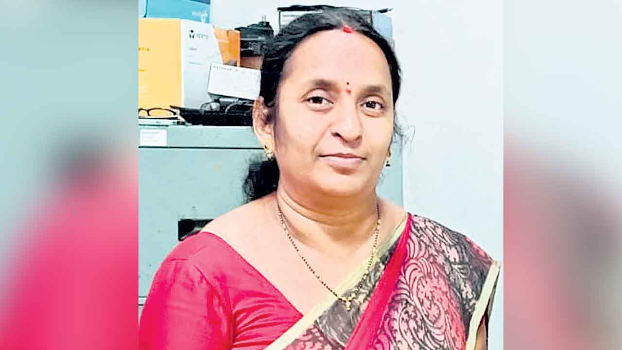 అధిక వడ్డీలు ఇస్తానంటూ బురిడీ