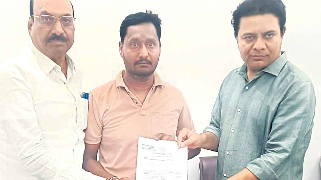 రూ.3 లక్షల ఎల్వోసీ అందజేసిన కేటీఆర్‌