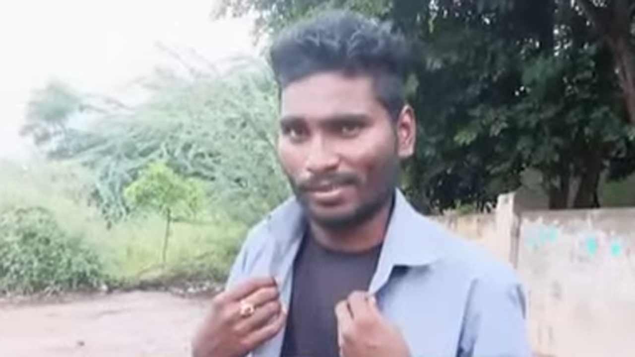 AP News | తనను ప్రేమించలేదని కత్తితో 15సార్లు పొడిచిన ప్రేమోన్మాది.. యువతి పరిస్థితి విషమం