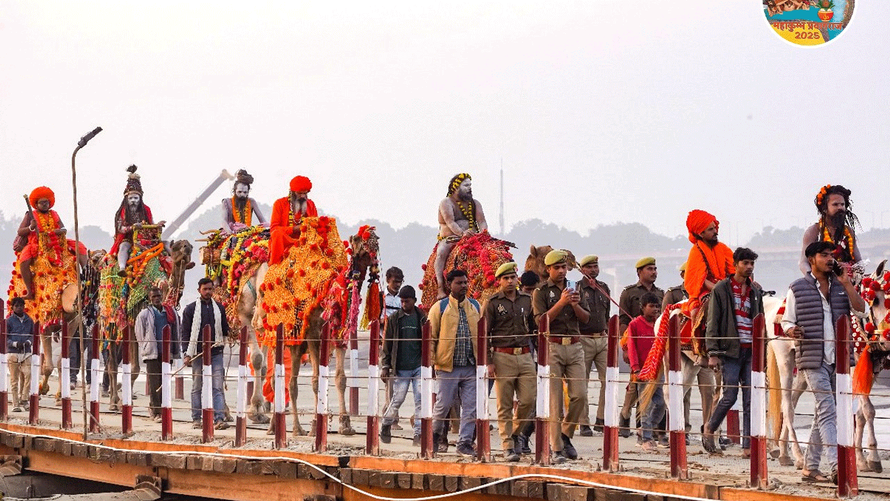 Maha Kumbh: 160,000 టెంట్లు, 150,000 టాయిలెట్లు, 1,250 కిలోమీ పైప్‌లైన్‌.. మ‌హాకుంభ్‌కు అంతా సిద్ధం