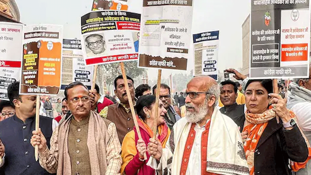 Rahul Gandhi: రాహుల్ గాంధీపై ఎన్డీఏ.. బీజేపీపై కాంగ్రెస్ ఎంపీల ఫిర్యాదు