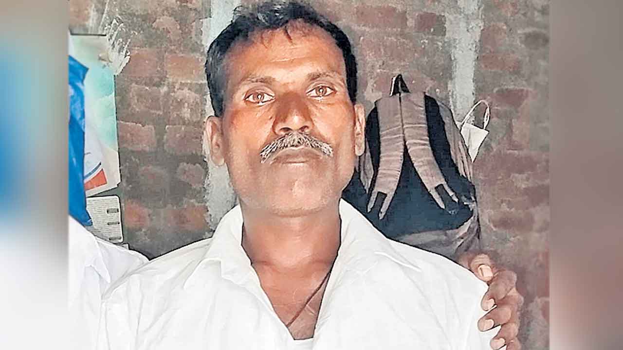 అప్పుల బాధతో రైతు ఆత్మహత్య