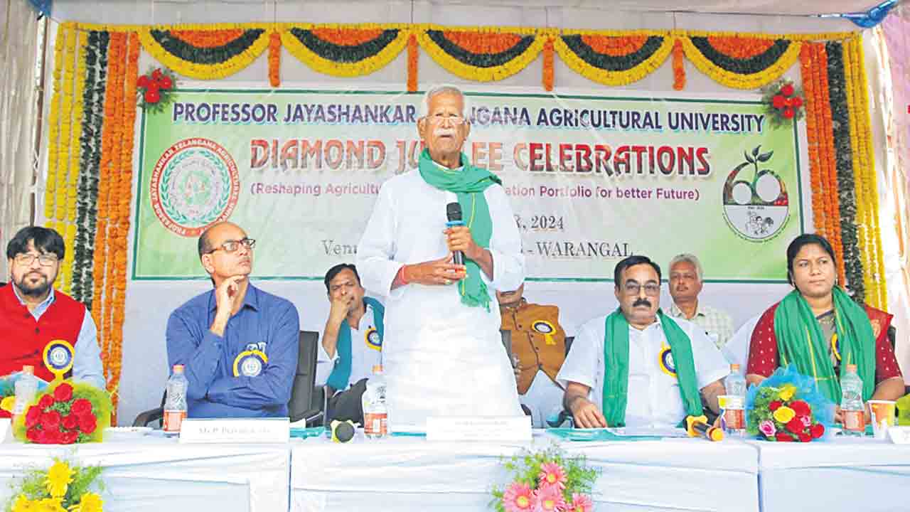 వజ్రోత్సవ వేడుకల్లో కోదండరెడ్డి నిలదీత